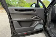 Porsche Cayenne Coupe din 2025 cu 5.000 km - oferta POR175941 - foto 21