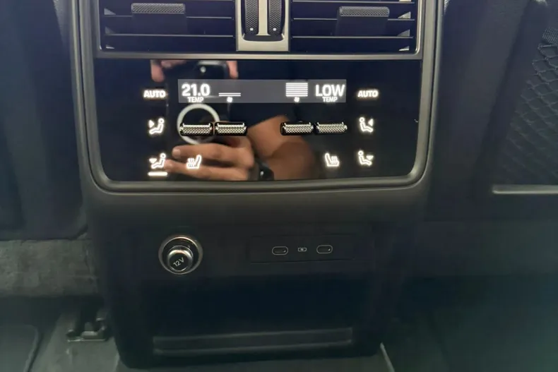 Porsche Cayenne Coupe din 2025 cu 5.000 km - oferta POR175941 - foto 26