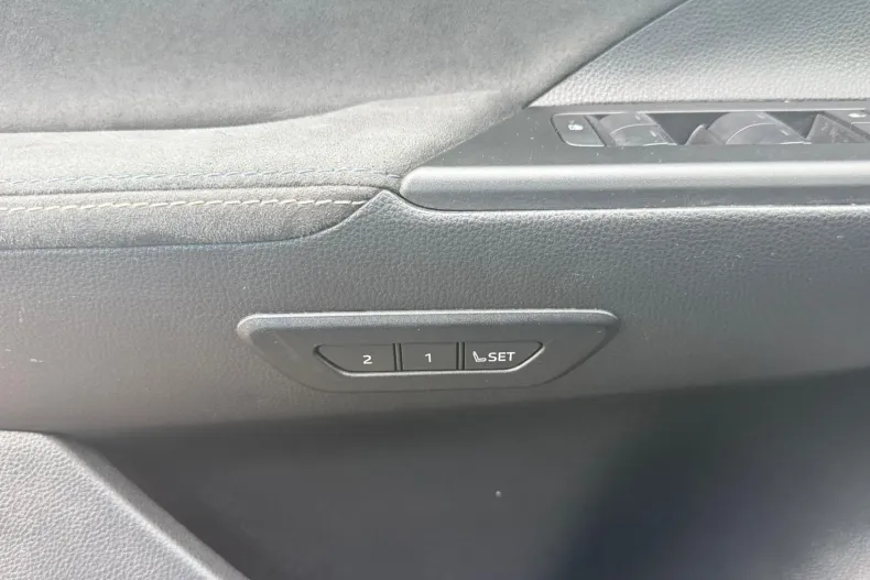 Toyota C-HR din 2025 cu 30.900 km - oferta TOY175950 - foto 25