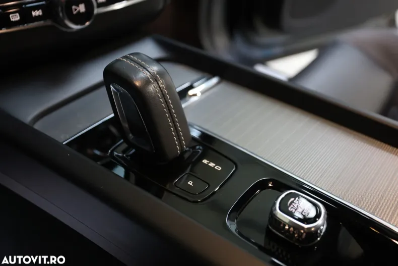 Volvo XC60 din 2022 cu 140.000 km - oferta VOL175953 - foto 20