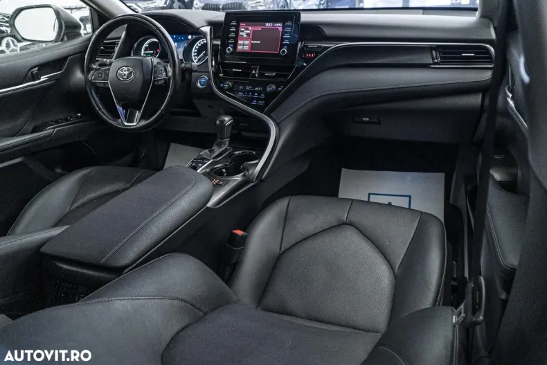 Toyota Camry din 2022 cu 140.000 km - oferta TOY175956 - foto 2