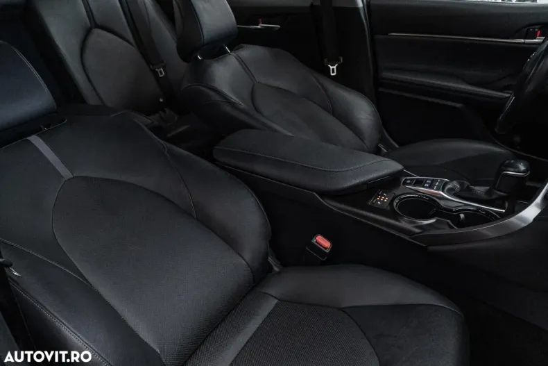 Toyota Camry din 2022 cu 140.000 km - oferta TOY175956 - foto 32
