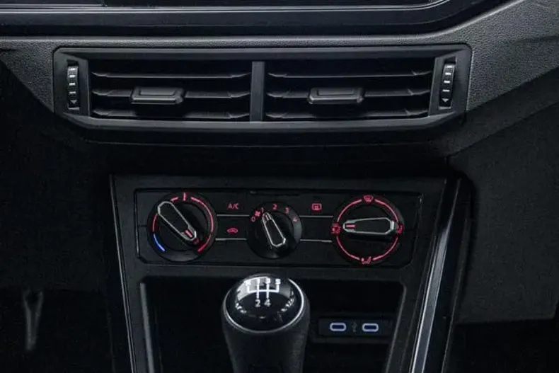 Volkswagen Polo din 2020 cu 42.000 km - oferta VOL175957 - foto 4