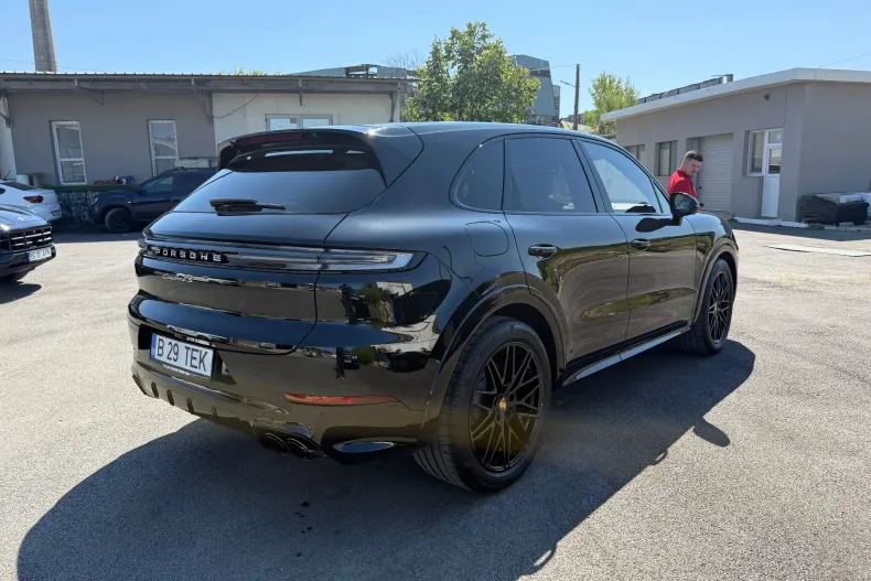Porsche Cayenne din 2024 cu 14.460 km - oferta POR175960 - foto 2