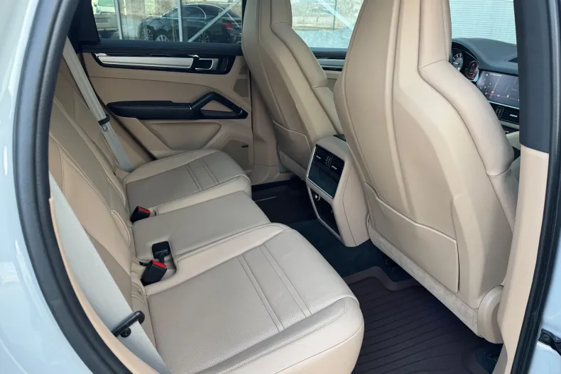 Porsche Cayenne din 2022 cu 98.000 km - oferta POR175961 - foto 12