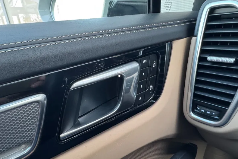 Porsche Cayenne din 2022 cu 98.000 km - oferta POR175961 - foto 30