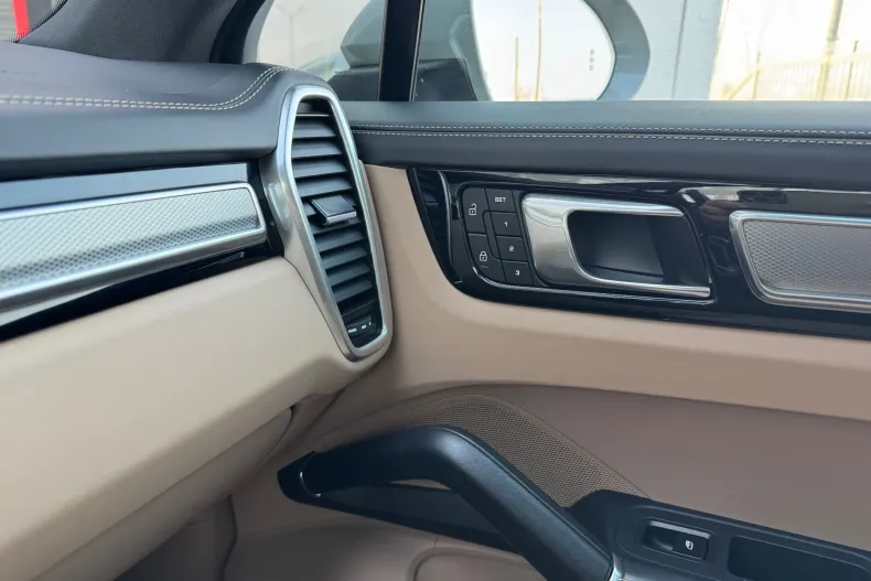 Porsche Cayenne din 2022 cu 98.000 km - oferta POR175961 - foto 35