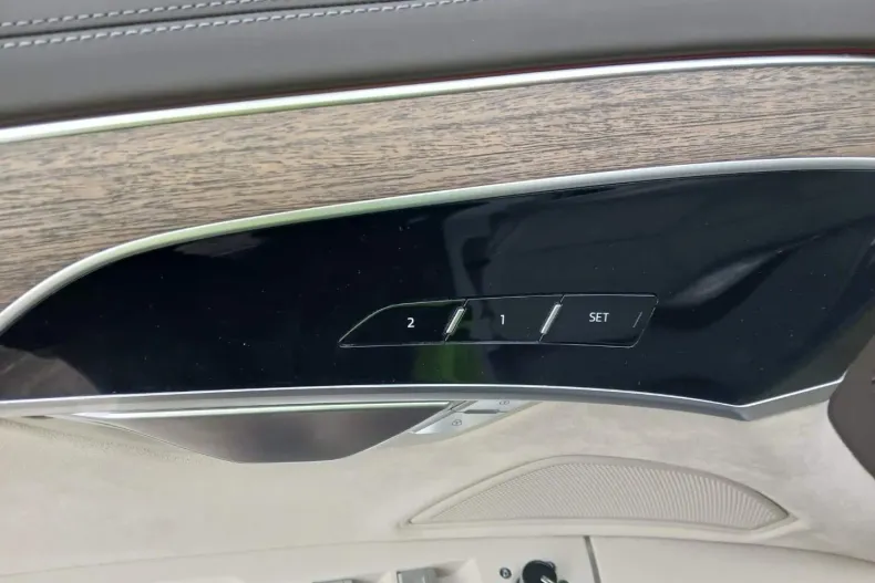 Audi A8 din 2023 cu 79.800 km - oferta AUD175962 - foto 13