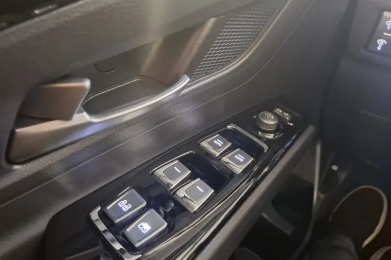 Ssangyong Korando din 2025 cu 10 km - oferta SSA175963 - foto 26