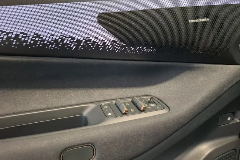 Lynk&Co 8 din 2025 cu 10 km - oferta LYN175964 - foto 13