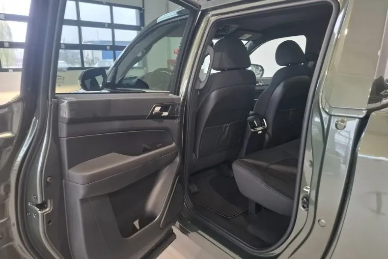 KG Mobility Musso din 2025 cu 14 km - oferta KGM175965 - foto 27