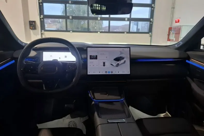 Lynk&Co 8 din 2025 cu 1.400 km - oferta LYN175968 - foto 8