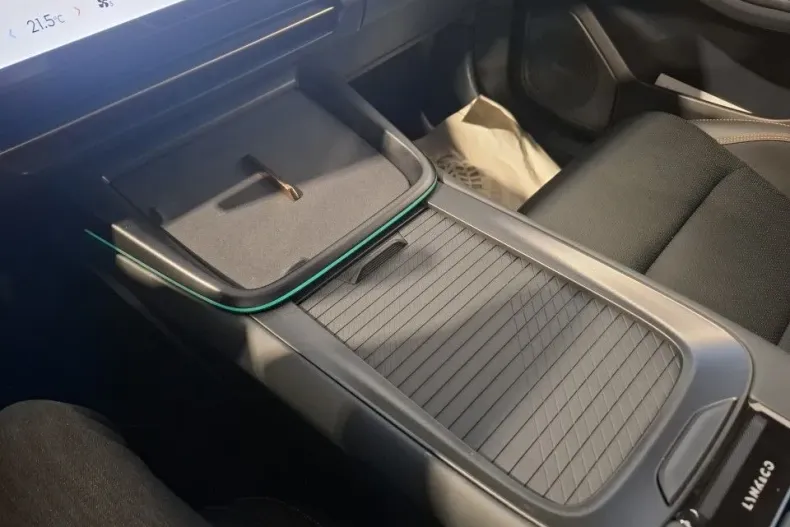 Lynk&Co 8 din 2025 cu 1.400 km - oferta LYN175968 - foto 19