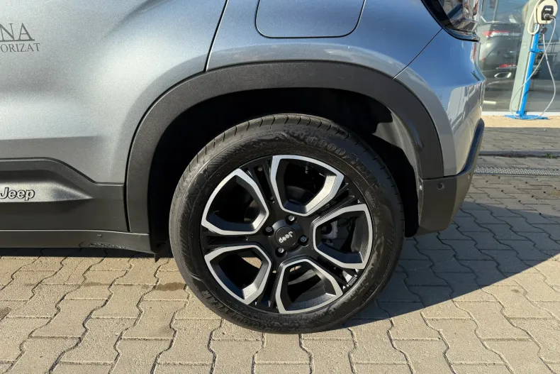 Jeep Avenger din 2024 cu 24.828 km - oferta JEE175972 - foto 11