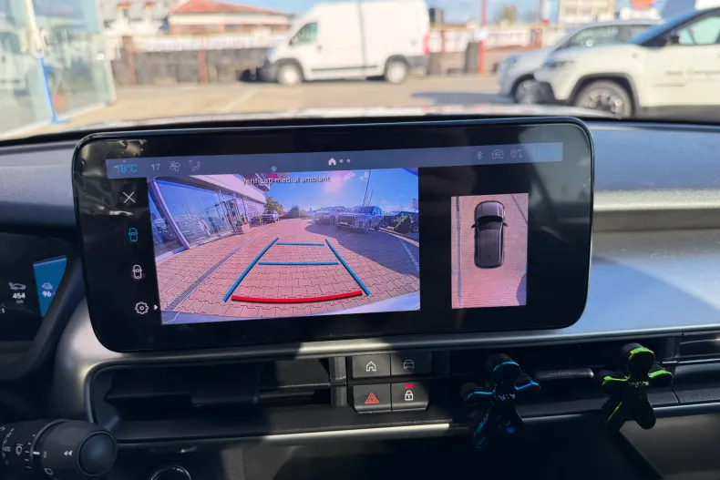 Jeep Avenger din 2024 cu 24.828 km - oferta JEE175972 - foto 22