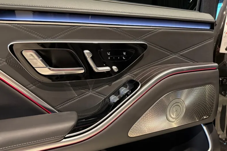 Mercedes-Benz S Maybach din 2024 cu 42.800 km - oferta MER175974 - foto 21