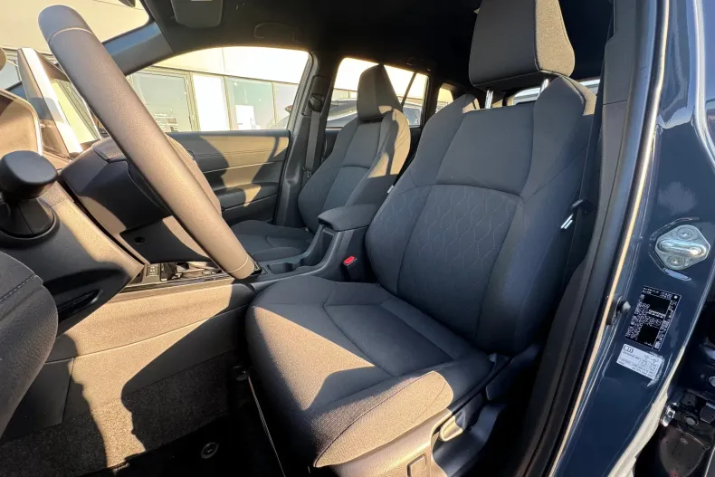 Toyota Corolla Cross din 2025 cu 3.565 km - oferta TOY175977 - foto 20