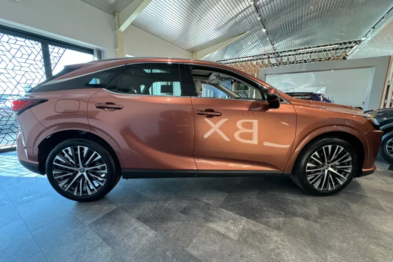 Lexus Seria RX din 2025 cu 5 km - oferta LEX175981 - foto 8