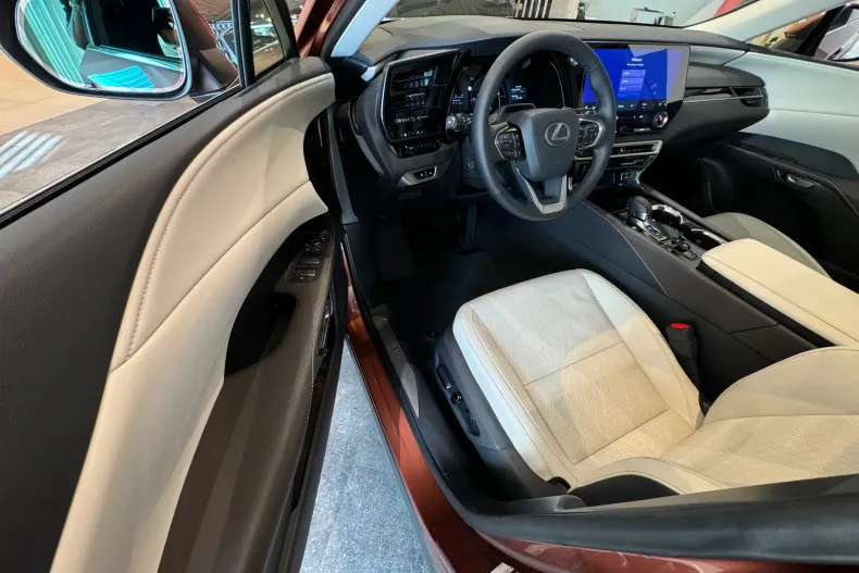 Lexus Seria RX din 2025 cu 5 km - oferta LEX175981 - foto 22