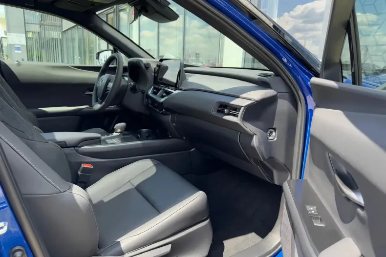 Lexus UX din 2024 cu 2.500 km - oferta LEX175982 - foto 12