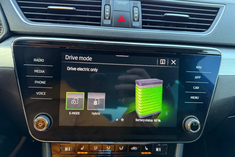 Skoda Superb din 2020 cu 126.450 km - oferta SKO175984 - foto 28