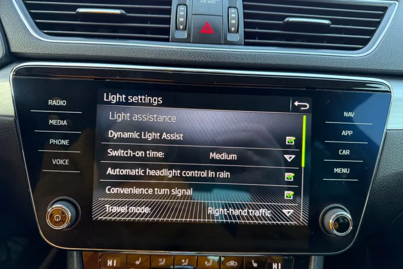 Skoda Superb din 2020 cu 126.450 km - oferta SKO175984 - foto 33