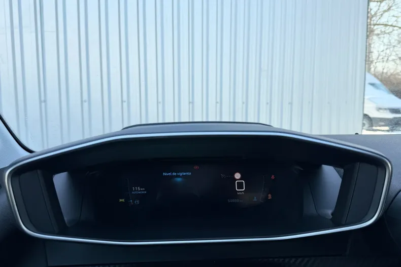 Peugeot 208 din 2021 cu 54.898 km - oferta PEU175988 - foto 19