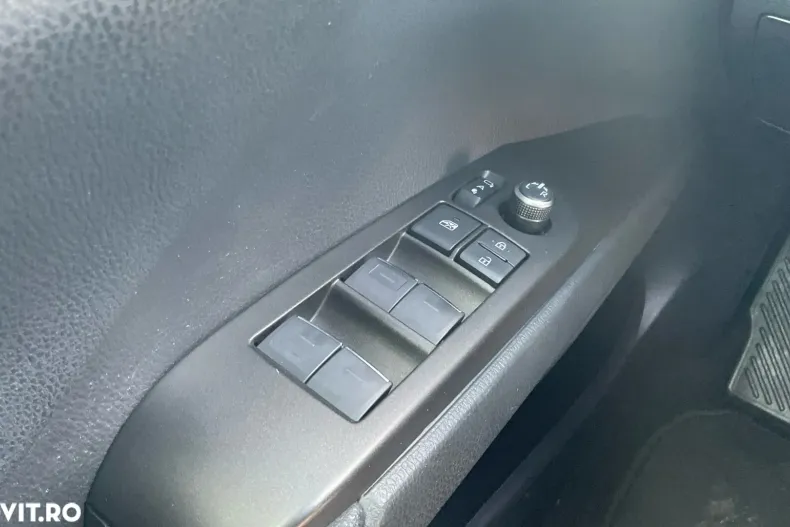 Toyota Camry din 2022 cu 109.066 km - oferta TOY175995 - foto 30