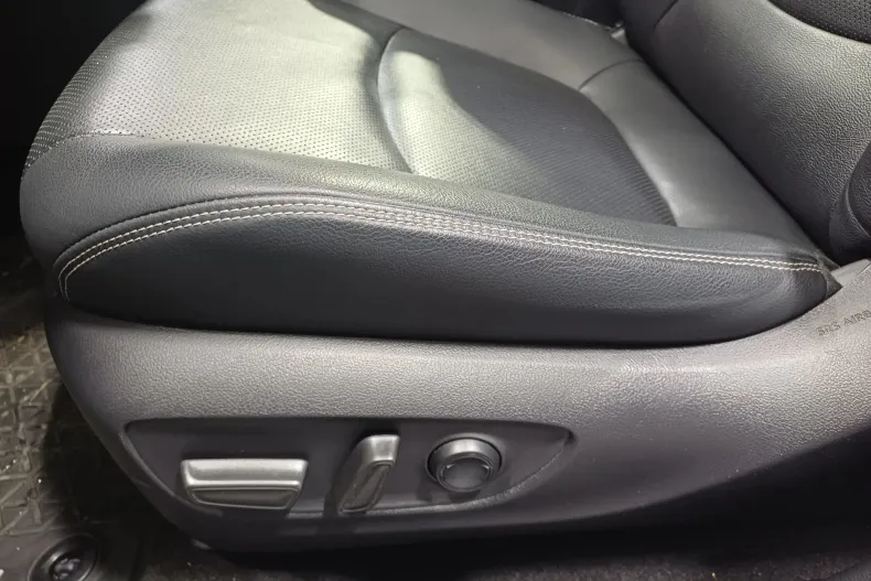 Toyota RAV4 din 2023 cu 23.725 km - oferta TOY176014 - foto 10