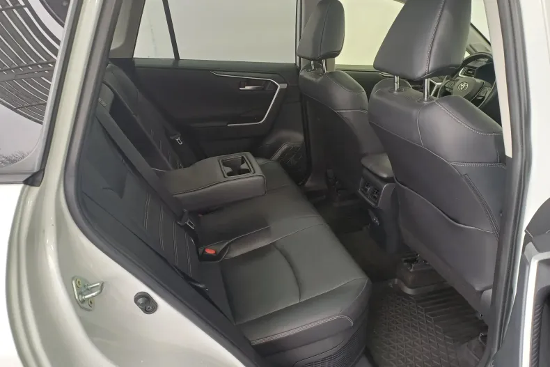 Toyota RAV4 din 2023 cu 23.725 km - oferta TOY176014 - foto 26