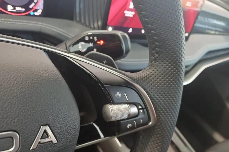 Skoda Superb din 2025 cu 2.669 km - oferta SKO176016 - foto 13