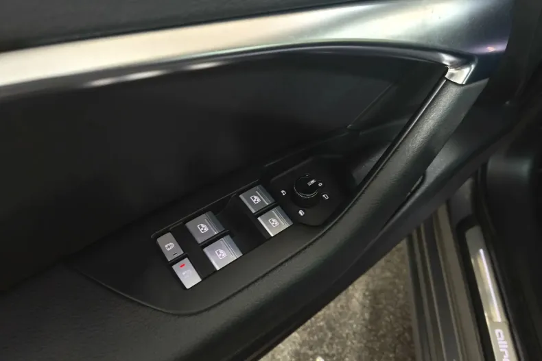 Audi A6 Allroad din 2021 cu 96.350 km - oferta AUD176026 - foto 13