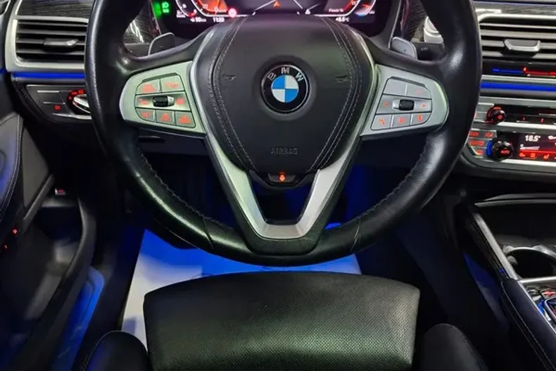 BMW Seria 7 din 2021 cu 120.495 km - oferta BMW176027 - foto 8