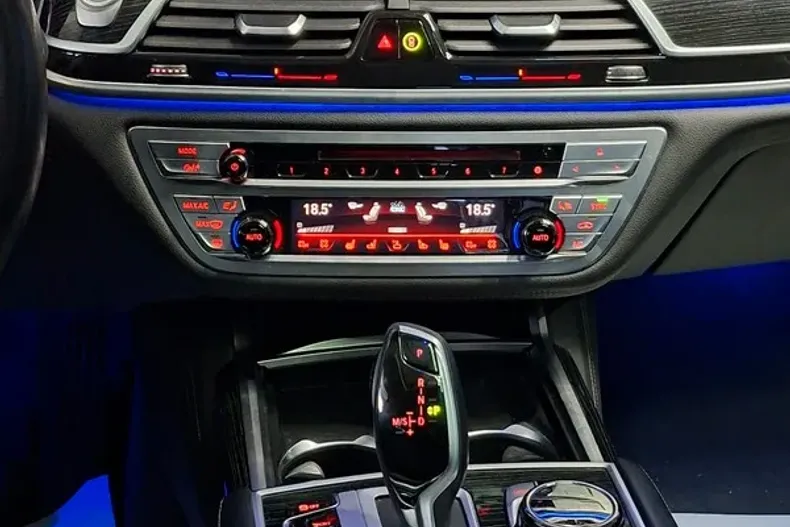 BMW Seria 7 din 2021 cu 120.495 km - oferta BMW176027 - foto 9