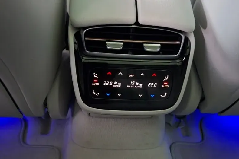 Mercedes-Benz EQE din 2022 cu 63.064 km - oferta MER176029 - foto 11