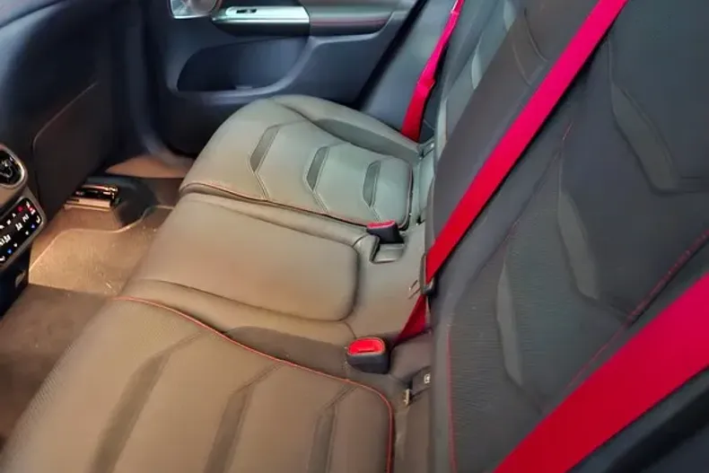 Mercedes-Benz GLC din 2024 cu 9.007 km - oferta MER176030 - foto 13