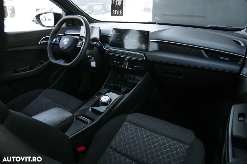 MG MG3 din 2025 cu 4.000 km - oferta MG0176031 - foto 13