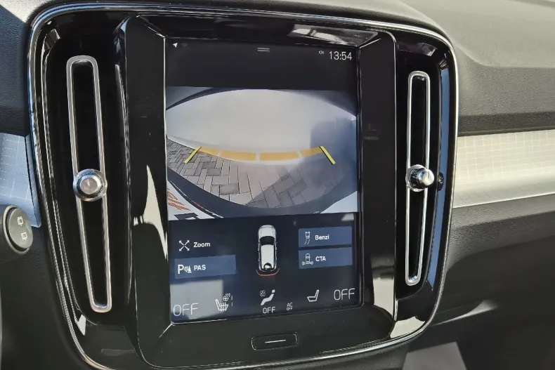 Volvo XC40 din 2020 cu 130.416 km - oferta VOL176039 - foto 20