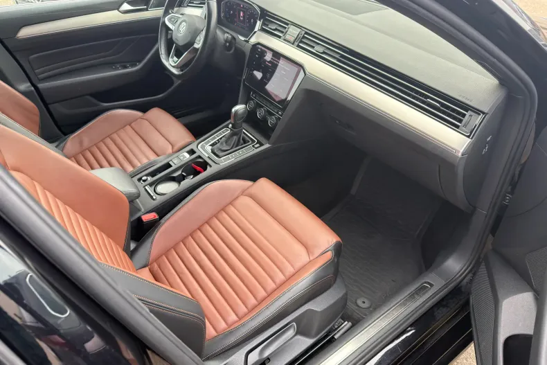 Volkswagen Passat din 2020 cu 83.867 km - oferta VOL176053 - foto 26