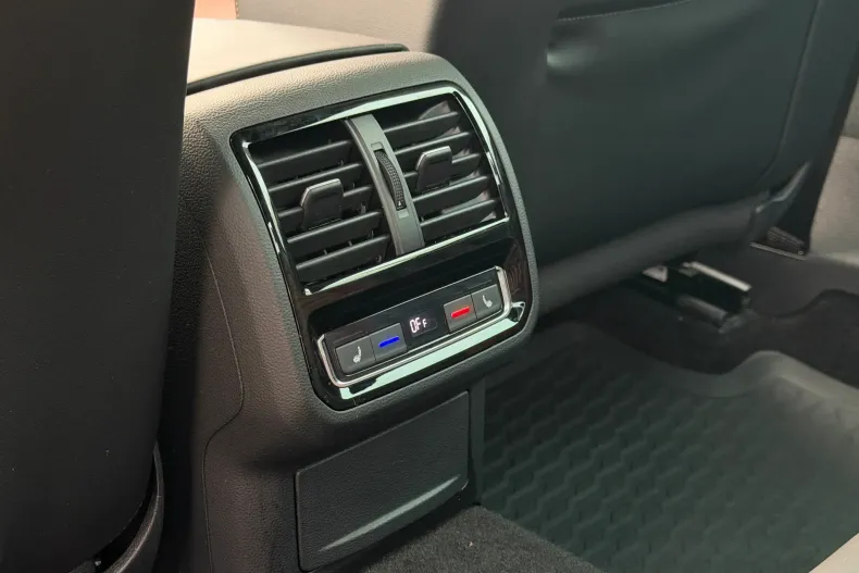 Volkswagen Passat din 2020 cu 83.867 km - oferta VOL176053 - foto 28