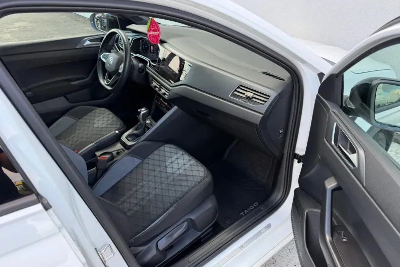 Volkswagen Taigo din 2024 cu 13.836 km - oferta VOL176058 - foto 25