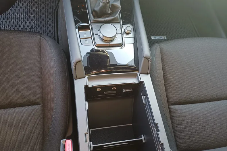 Mazda 3 din 2025 cu 767 km - oferta MAZ176064 - foto 20