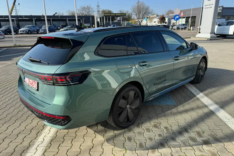 Volkswagen Passat din 2025 cu 10 km - oferta VOL176068 - foto 3