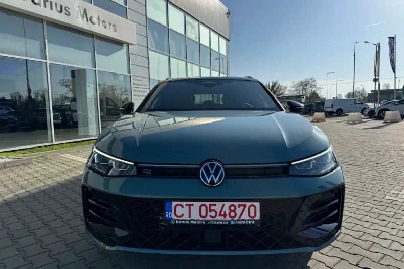 Volkswagen Passat din 2025 cu 10 km - oferta VOL176068 - foto 4