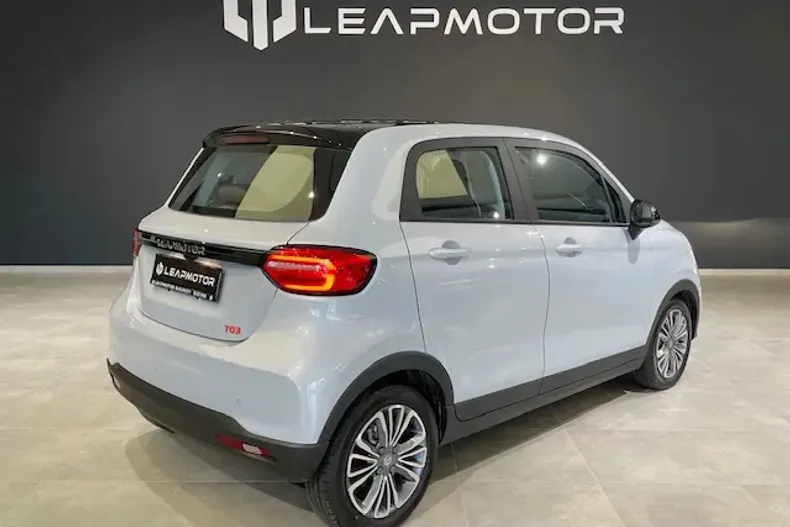 Leapmotor T03 din 2024 cu 8 km - oferta LEA176072 - foto 6