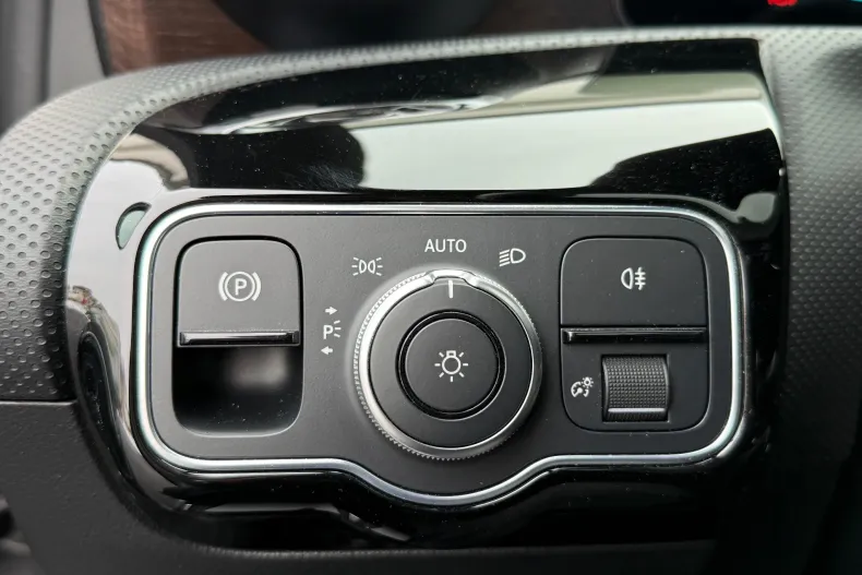 Mercedes-Benz A 250 din 2020 cu 55.716 km - oferta MER176081 - foto 9