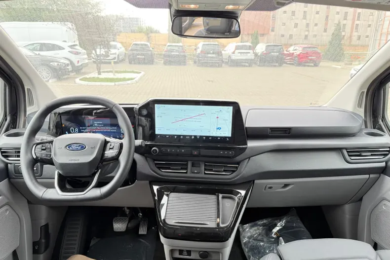 Ford Tourneo Custom din 2025 cu 1 km - oferta FOR176083 - foto 8