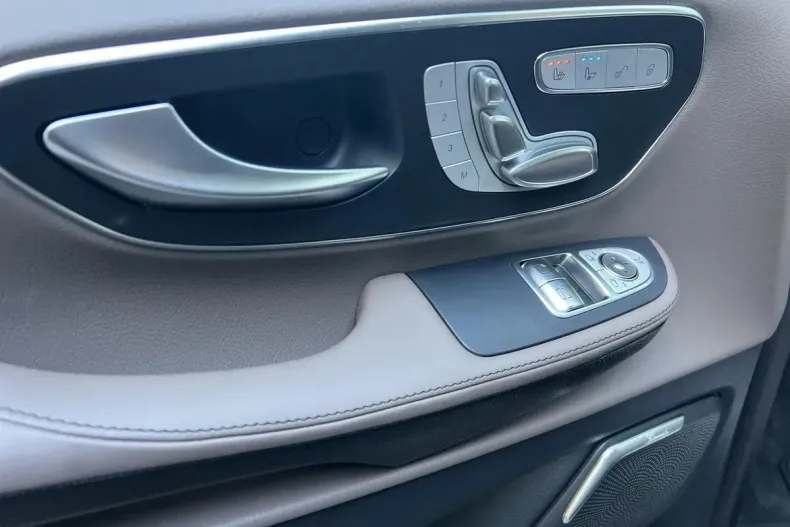 Mercedes-Benz V din 2025 cu 10 km - oferta MER176092 - foto 6