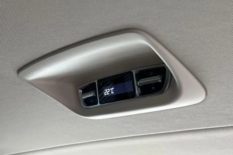 Mercedes-Benz V din 2025 cu 10 km - oferta MER176092 - foto 17