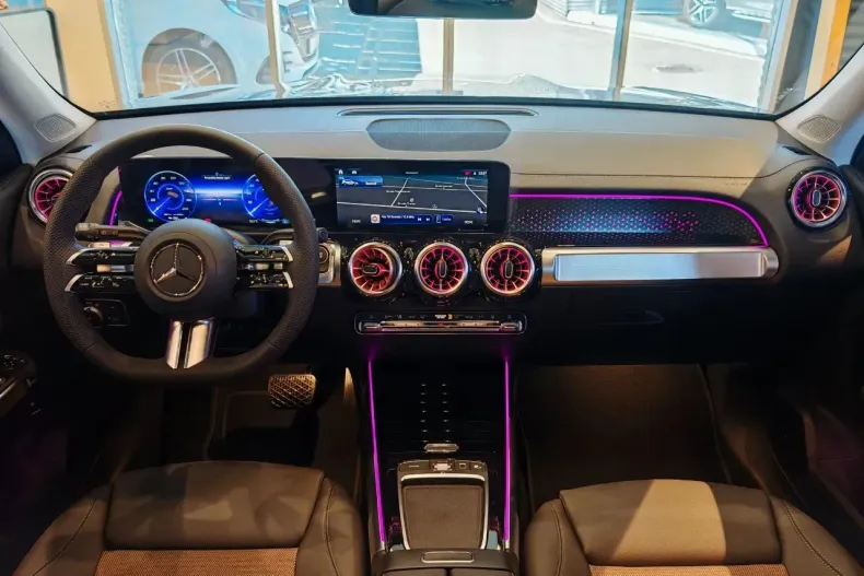 Mercedes-Benz EQB din 2025 cu 5.000 km - oferta MER176094 - foto 4